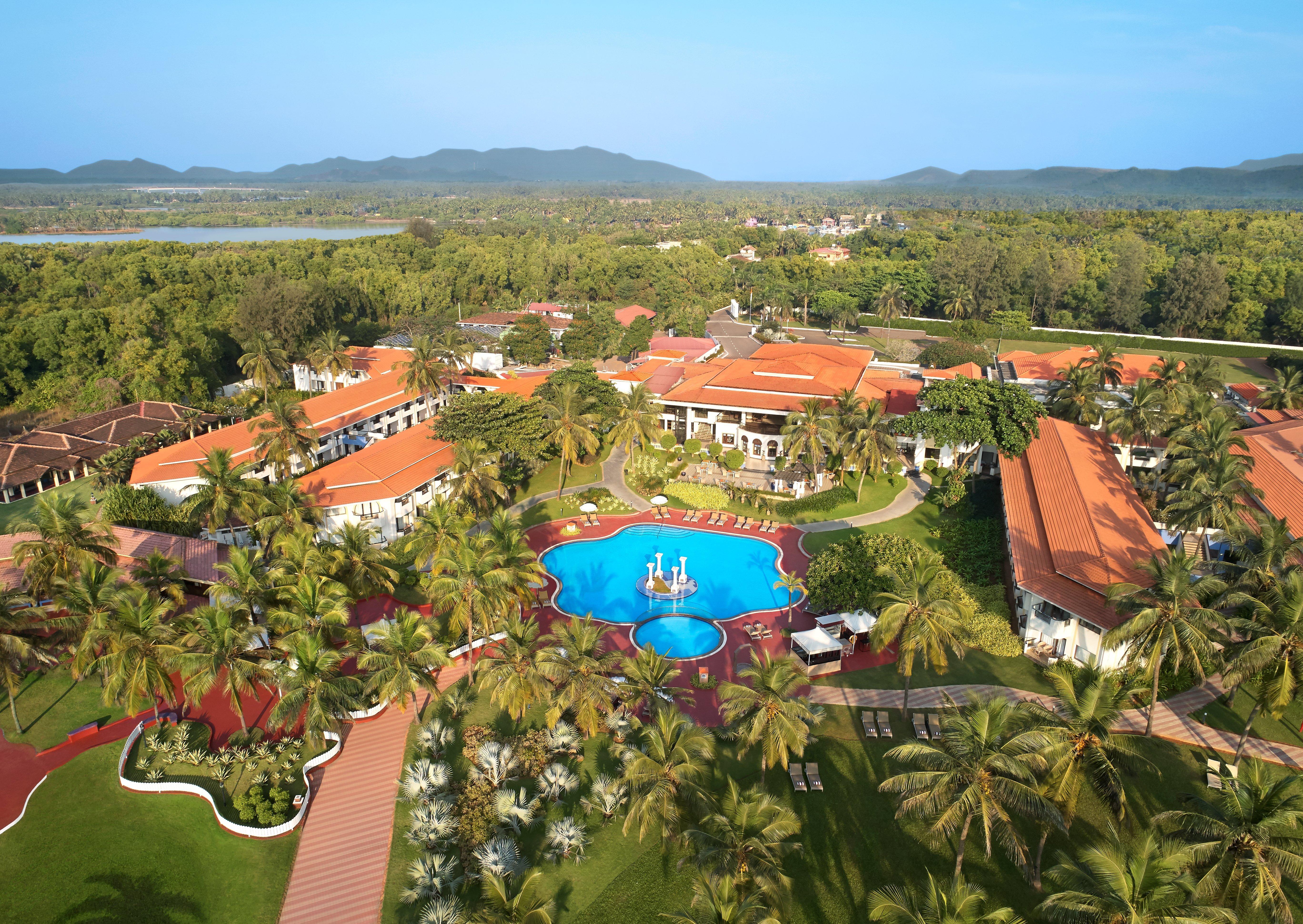 Holiday Inn Resort Goa By Ihg Cavelossim Exterior photo