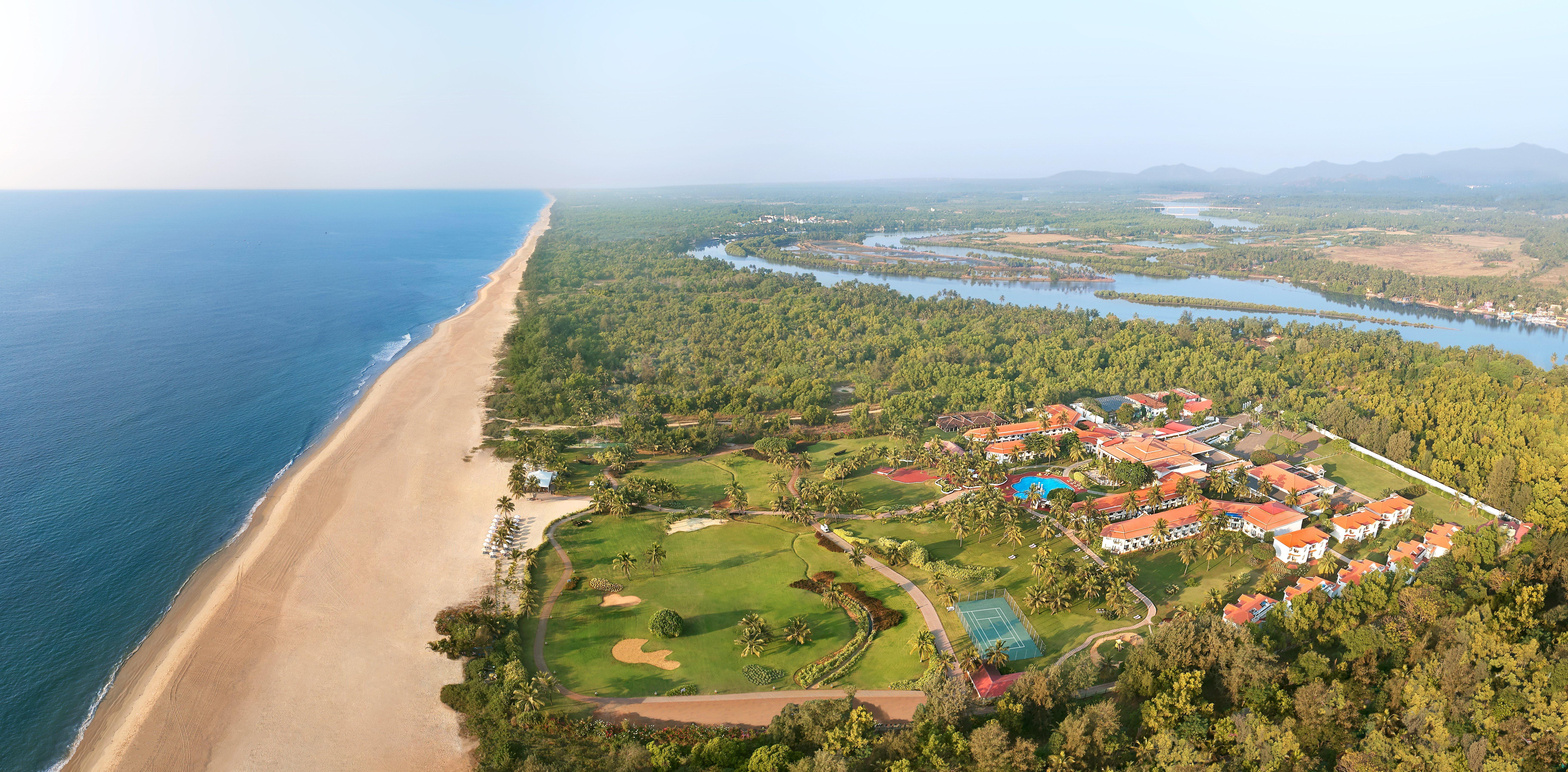 Holiday Inn Resort Goa By Ihg Cavelossim Exterior photo