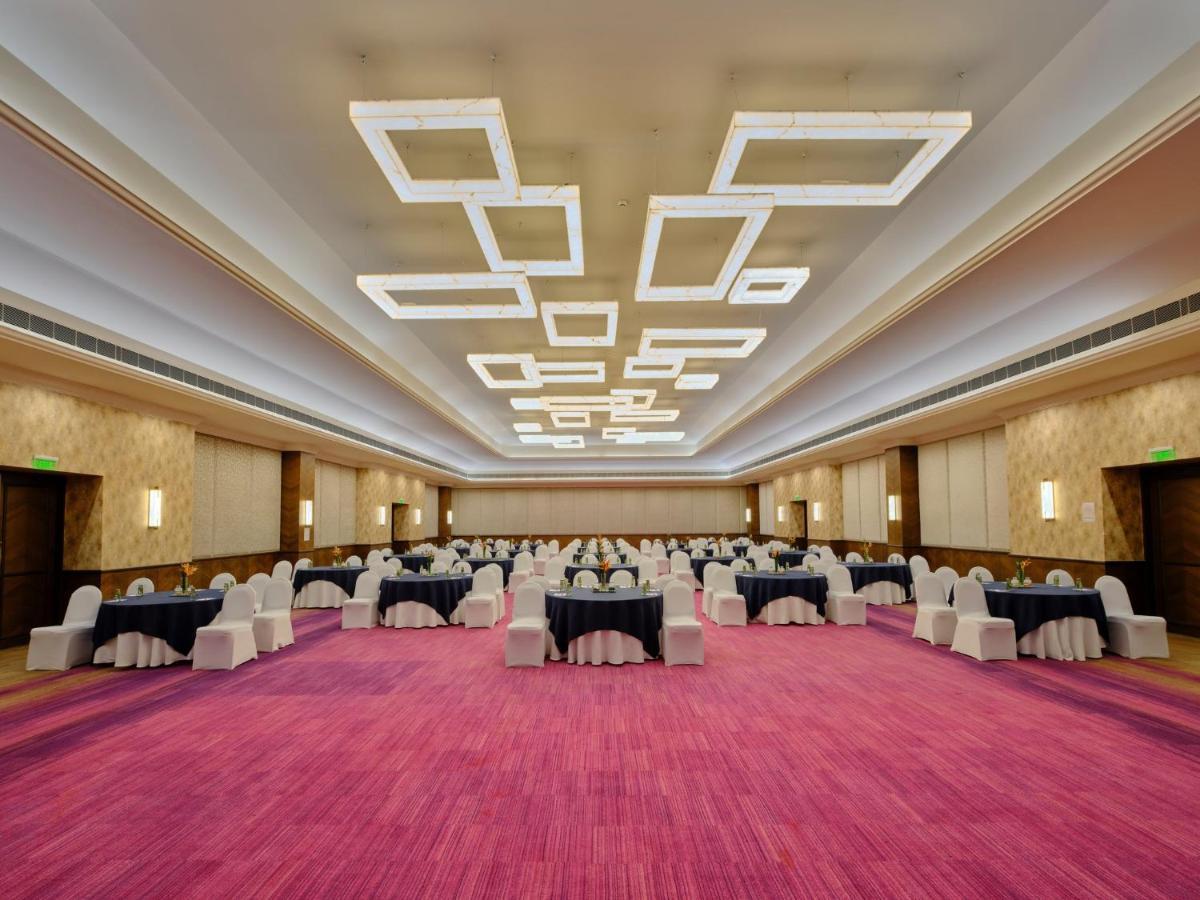 Holiday Inn Resort Goa By Ihg Cavelossim Exterior photo