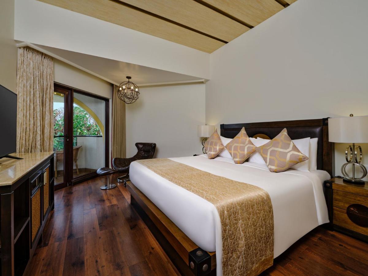 Holiday Inn Resort Goa By Ihg Cavelossim Exterior photo