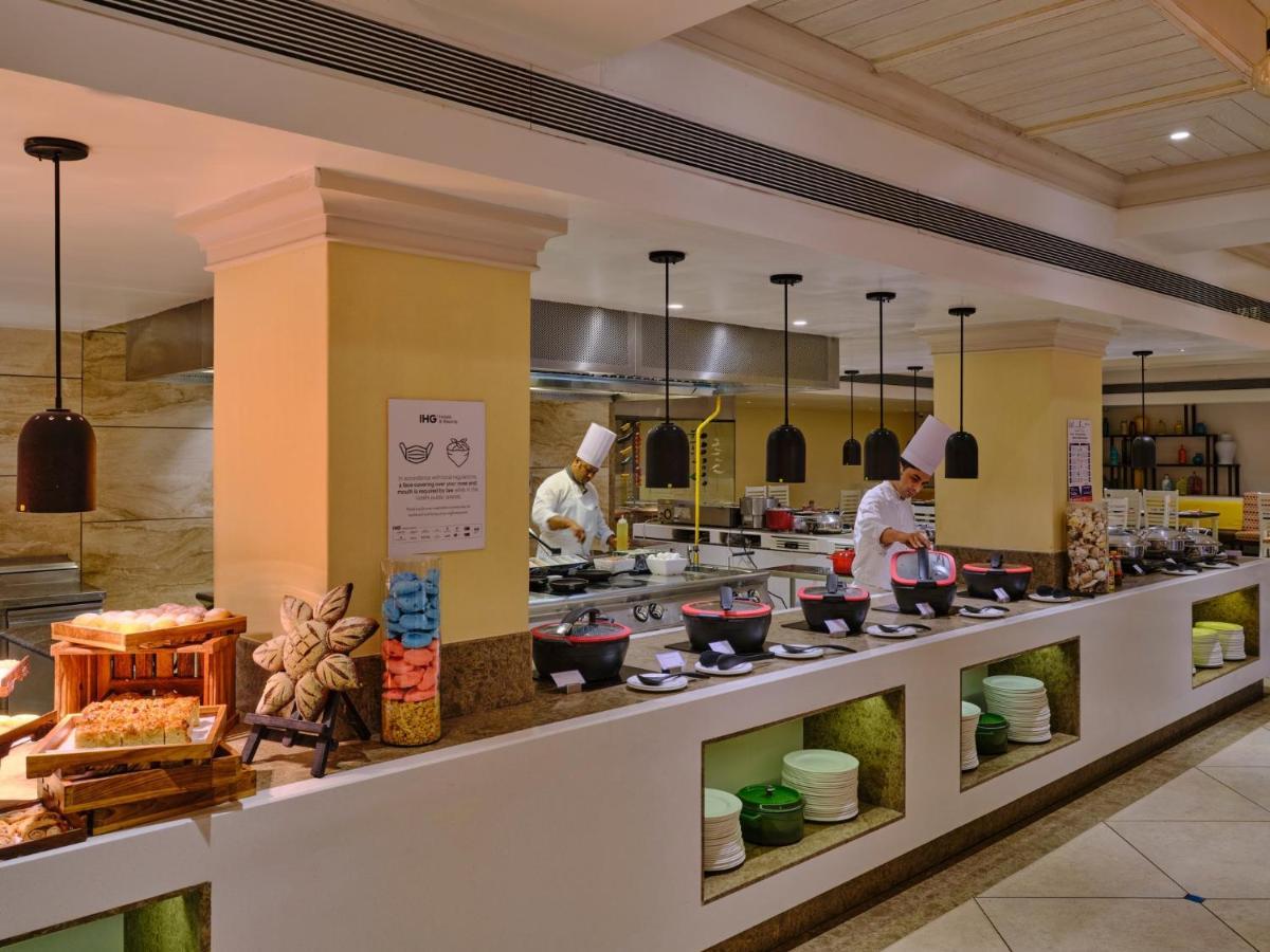Holiday Inn Resort Goa By Ihg Cavelossim Exterior photo